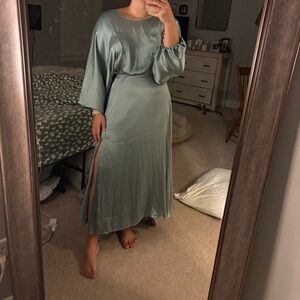 NWT ASTR Marin Dolman sleeve dress